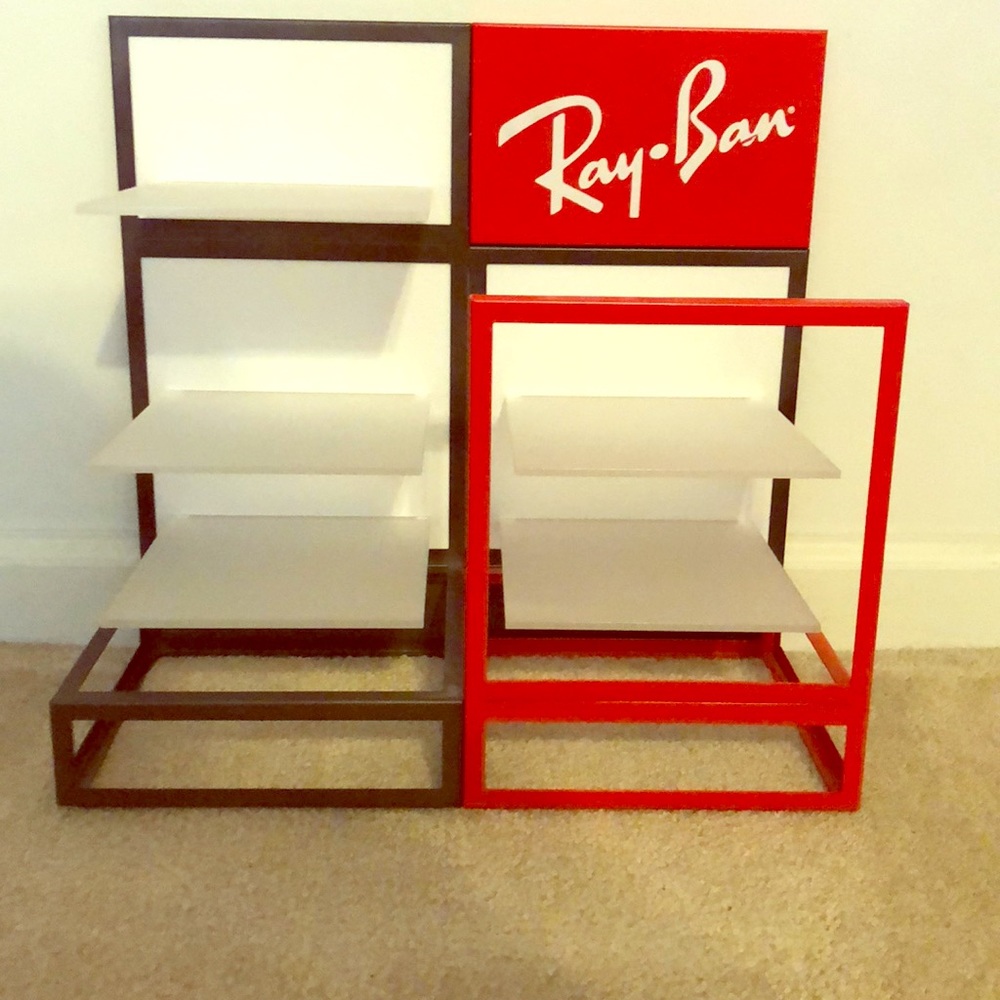 Ray ban sunglass display